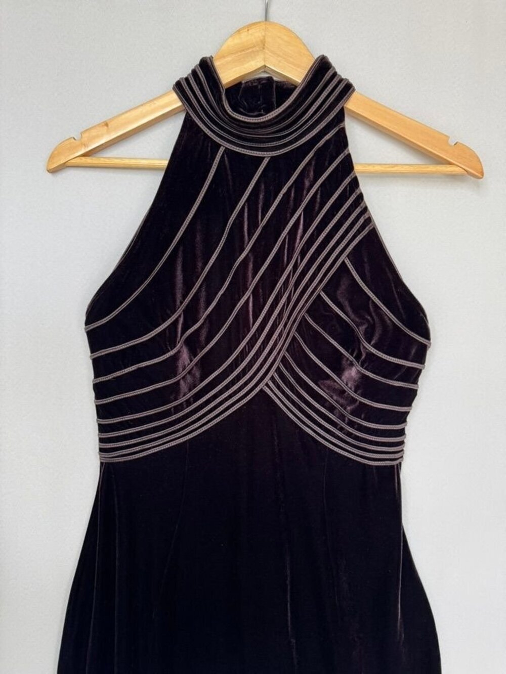 90s Vintage Tadashi Shoji CACHE Burgundy Stretch Velvet Halter Maxi Dress Large - Picture 2 of 13